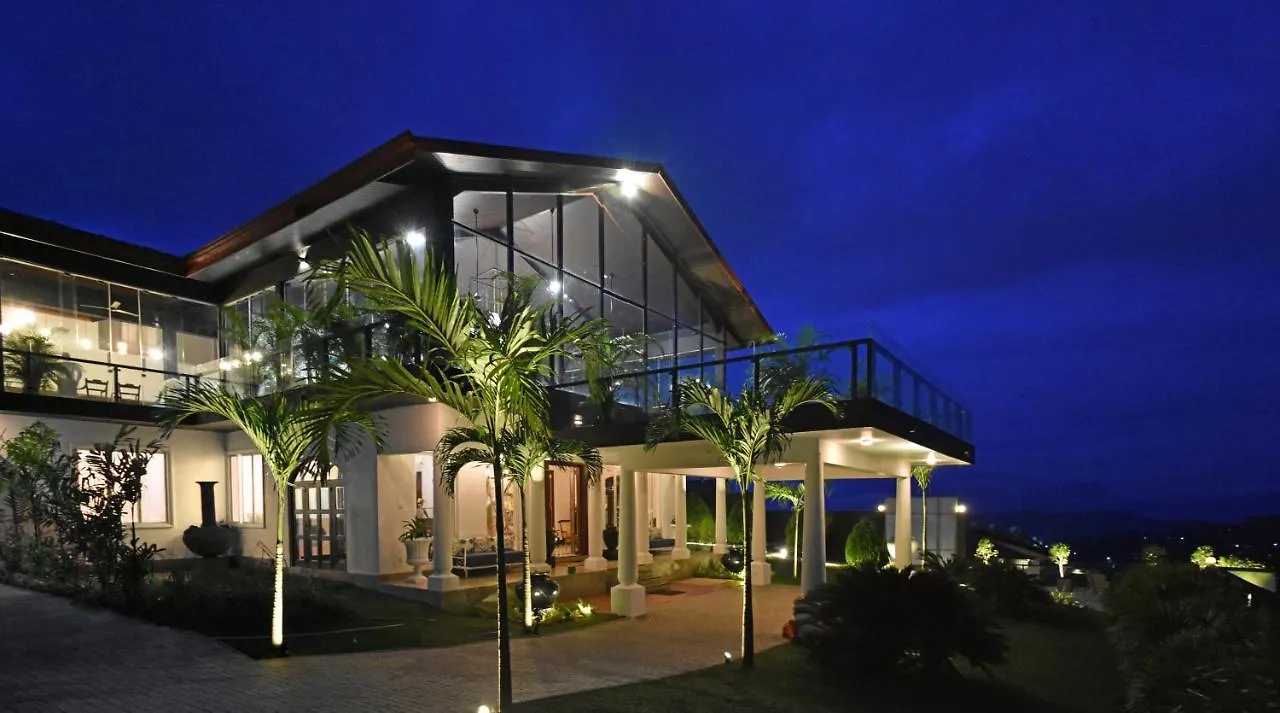 Fox Kandy Hotel
